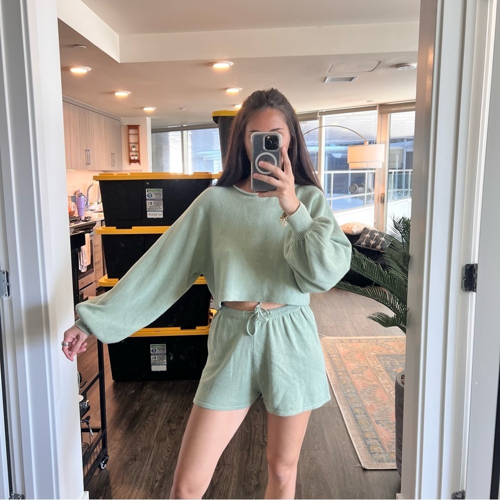 Green Knit Sweater and Shorts Set- S - Picture 2 of 3